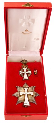 Lot The Danish Order of the Dannebrog, fine Knight Grand Cross set of insignia comprising sash badge, breast star and lapel button in original fitted case by A.Michelsen.