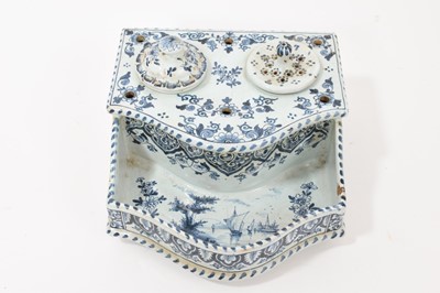 Lot 115 - Delft inkstand