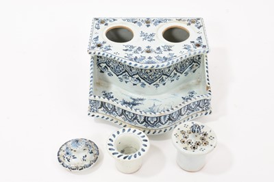 Lot 115 - Delft inkstand