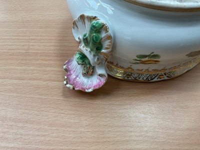 Lot 244 - Meissen tureen and cover