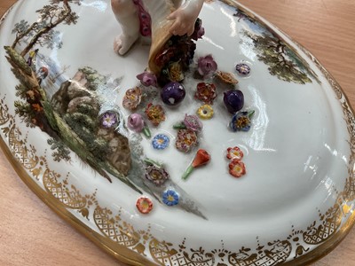 Lot 244 - Meissen tureen and cover