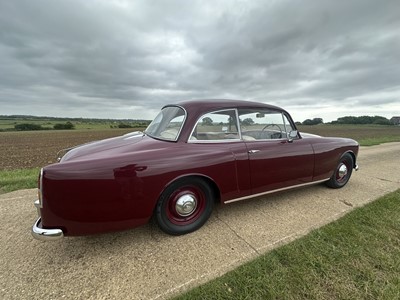 Lot 205 - 1959 Alvis TD21 3 litre fixed head automatic coupe by Park Ward, finished in regal red, reg. no. XLE 35