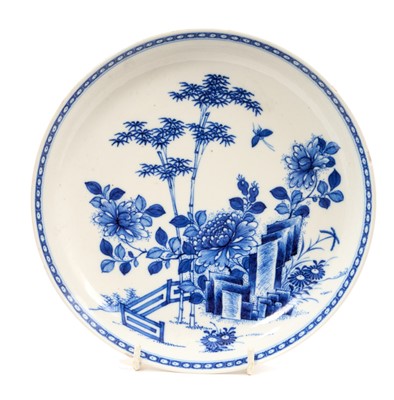 Lot Chinese Kangxi porcelain blue and white dish, Chenghua six character mark