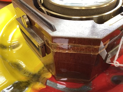 Lot 5005 - Baume & Mercier marine quartz chronometer in brass mounted octagonal wooden case
