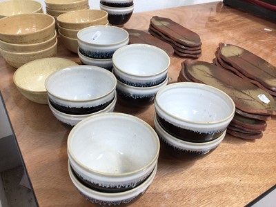 Lot 5014 - Japanese studio pottery to include 12 matching bowls and others
