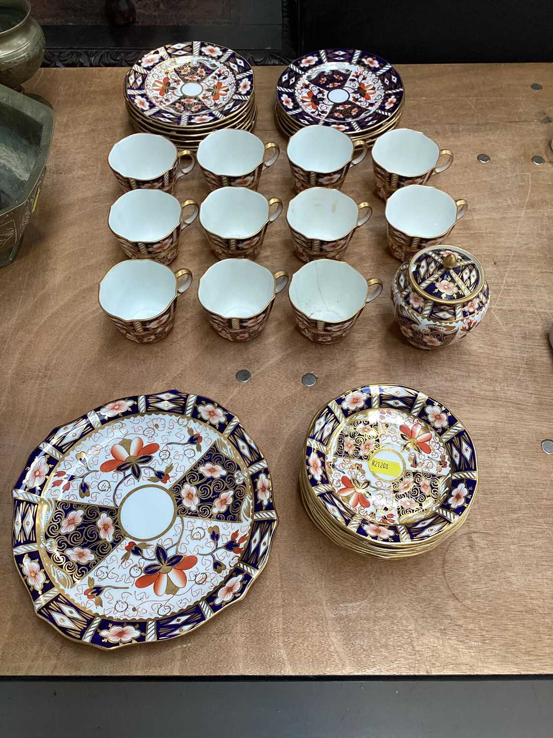 Lot 5036 - Royal Crown Derby tea service