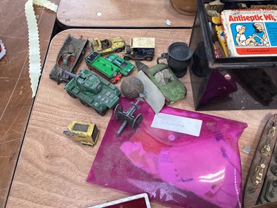 Lot 5064 - Sundry items to include a Queen Mary gift tins, vintage first aid kit with contents, printer's items and others