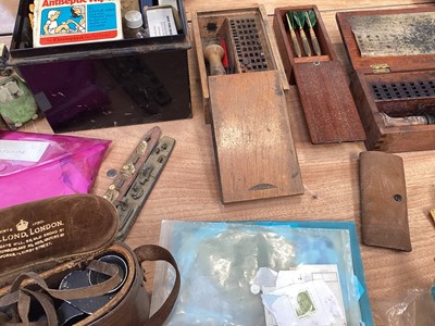 Lot 5064 - Sundry items to include a Queen Mary gift tins, vintage first aid kit with contents, printer's items and others