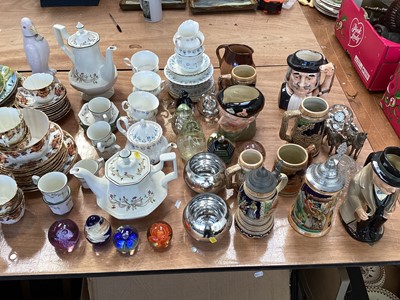 Lot 5065 - Group of ceramics to include Royal Albert memory lane tea service, Royal Doulton Winston Churchill Toby jug and other ceramics