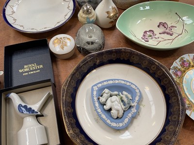 Lot 5075 - Group of ceramics and glass, including a pair of Dutch Delft Toby jugs, a Japanese Kakiemon vase, etc