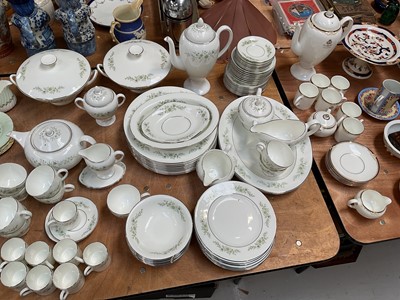Lot 5092 - Wedgwood Westbury pattern tea and dinner service together with a Wedgwood Cavendish coffee set made for Queen Elizabeth's World Cruise 1994