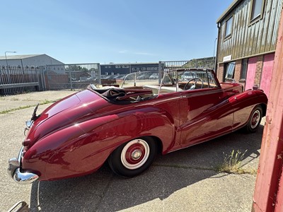 Lot 204 - 1952 Bentley MK VI drophead coupe by H.J. Mulliner, reg. no. LWR 436