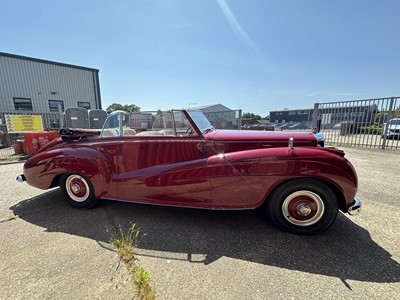 Lot 204 - 1952 Bentley MK VI drophead coupe by H.J. Mulliner, reg. no. LWR 436