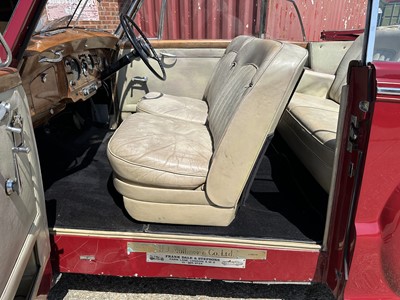 Lot 204 - 1952 Bentley MK VI drophead coupe by H.J. Mulliner, reg. no. LWR 436