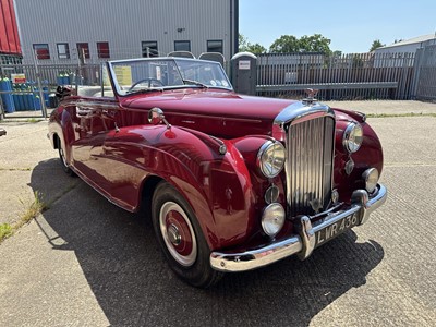 Lot 204 - 1952 Bentley MK VI drophead coupe by H.J. Mulliner, reg. no. LWR 436