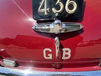 Lot 204 - 1952 Bentley MK VI drophead coupe by H.J. Mulliner, reg. no. LWR 436