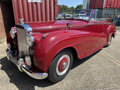 Lot 204 - 1952 Bentley MK VI drophead coupe by H.J. Mulliner, reg. no. LWR 436