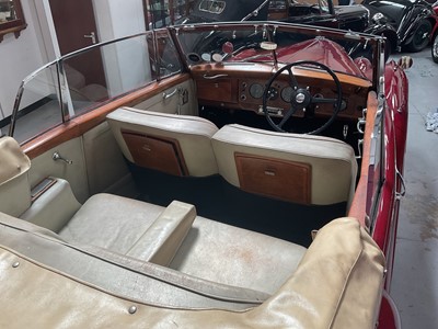 Lot 204 - 1952 Bentley MK VI drophead coupe by H.J. Mulliner, reg. no. LWR 436