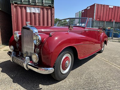Lot 204 - 1952 Bentley MK VI drophead coupe by H.J. Mulliner, reg. no. LWR 436