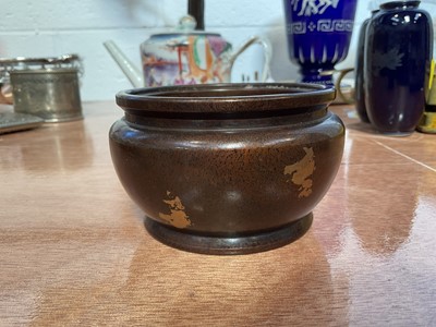 Lot 5156 - Chinese bronze pot with gold splash