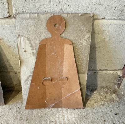 Lot 7 - Original 1930s KLG 'The Fastest Plug on Earth' cardboard advertising sign with easel support, 38 x 25.5cm