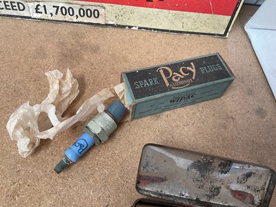 Lot 32 - Collection of vintage spark plugs to include Lodge and Champion, with original packaging and ephemera