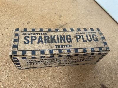 Lot 32 - Collection of vintage spark plugs to include Lodge and Champion, with original packaging and ephemera