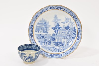 Lot 264 - Miles Mason blue printed saucer dish, circa 1800-10, and a blue printed tea bowl