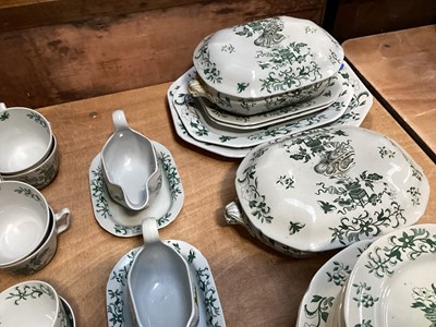 Lot 5085 - Spode 'Bowpot' dinner service