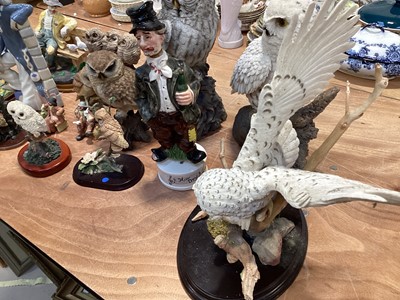 Lot 5086 - Group of resin owls together with resin and ceramic figures of clowns