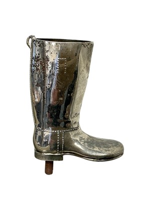 Lot 56 - Vintage silver plated car mascot in the form of a boot, stamped to base 'Made in England Silver Plated', with screw fitting, 8.5cm in length (excluding fitting)