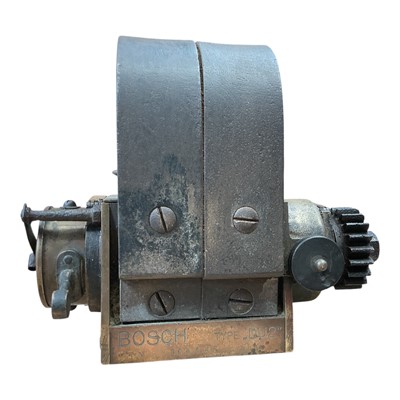 Lot 135 - Edwardian Bosch DU2 magneto for two cylinder car