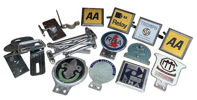 Lot 136 - Group of classic car badges and accessories to include Young Farmers' Club, AA and Triumph Automobile Association