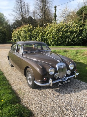 Lot 209 - 1969 Daimler 250 V8 automatic Saloon, reg. no. PLJ 527G
