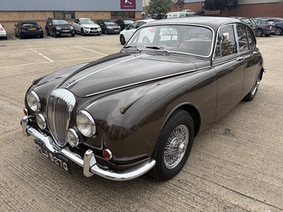 Lot 209 - 1969 Daimler 250 V8 automatic Saloon, reg. no. PLJ 527G