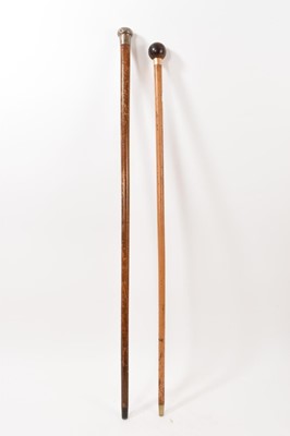 Lot 787 - Edwardian 12ct gold mounted and tortoiseshell handled Malacca cane, engraved Eugene George Ward, 84cm long