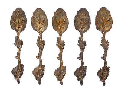 Lot 269 - Five George III silver gilt teaspoons with foliate decoration (London 1811)