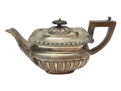 Lot 275 - Edwardian silver bachelor's teapot