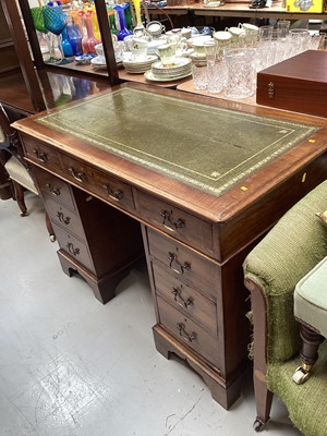 Lot 5311 - Edwardian mahogany kneehole desk