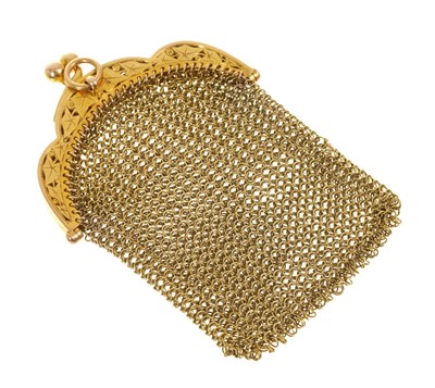 Lot 440 - Antique yellow metal mesh purse with pierced ivy leaf decoration to the frame