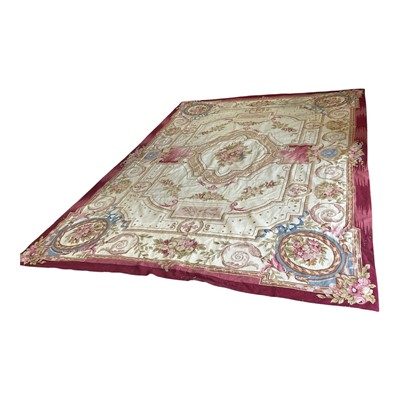 Lot Aubusson style carpet