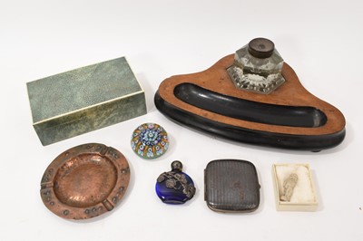 Lot 726 - Small group of works of art