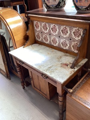 Lot 5353 - Edwardian marble topped washstand