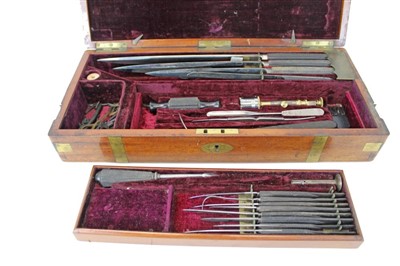 Lot 3664 - Victorian surgical instruments in fitted case