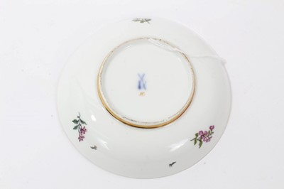 Lot 140 - A Meissen saucer, painted with a lady and a child, circa 1755