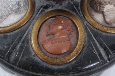 Lot 258 - Good 19th century grand tour serpentine marble inkwell