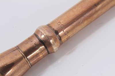 Lot 132 - Two Sampson Mordan & Co. 9ct gold propelling pencils