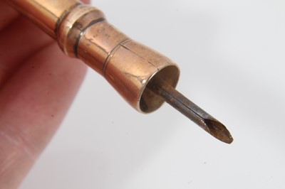 Lot 132 - Two Sampson Mordan & Co. 9ct gold propelling pencils