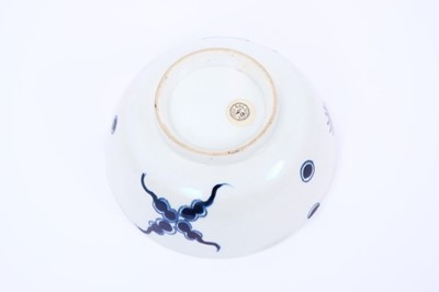 Lot 34 - Lowestoft bowl, of small size, painted in blue with the Dragon pattern, 11.1cm diameter