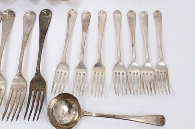 Lot 201 - Composite set of early 19th century Old English pattern flatware, with armorial crest. 32 pieces.